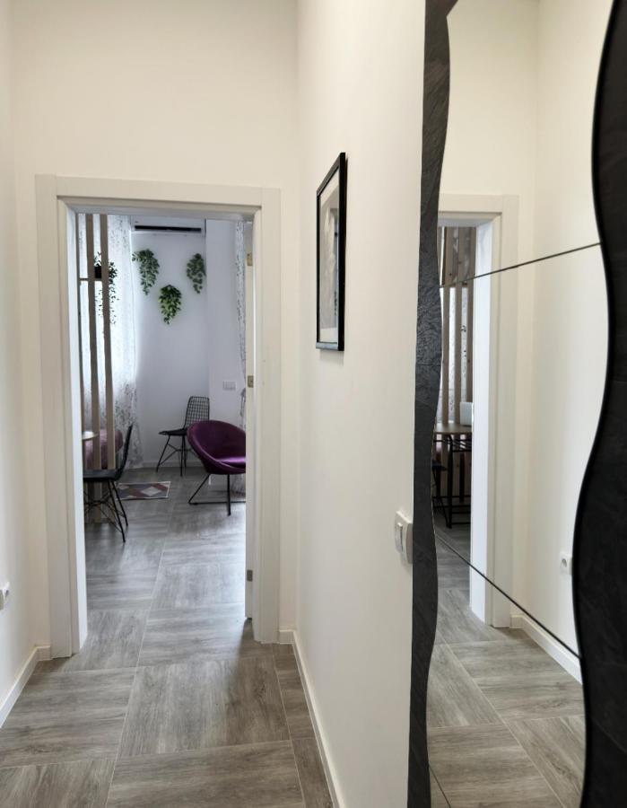 Studio Apartment, 5 Minutes To The Beach บาร์ ภายนอก รูปภาพ